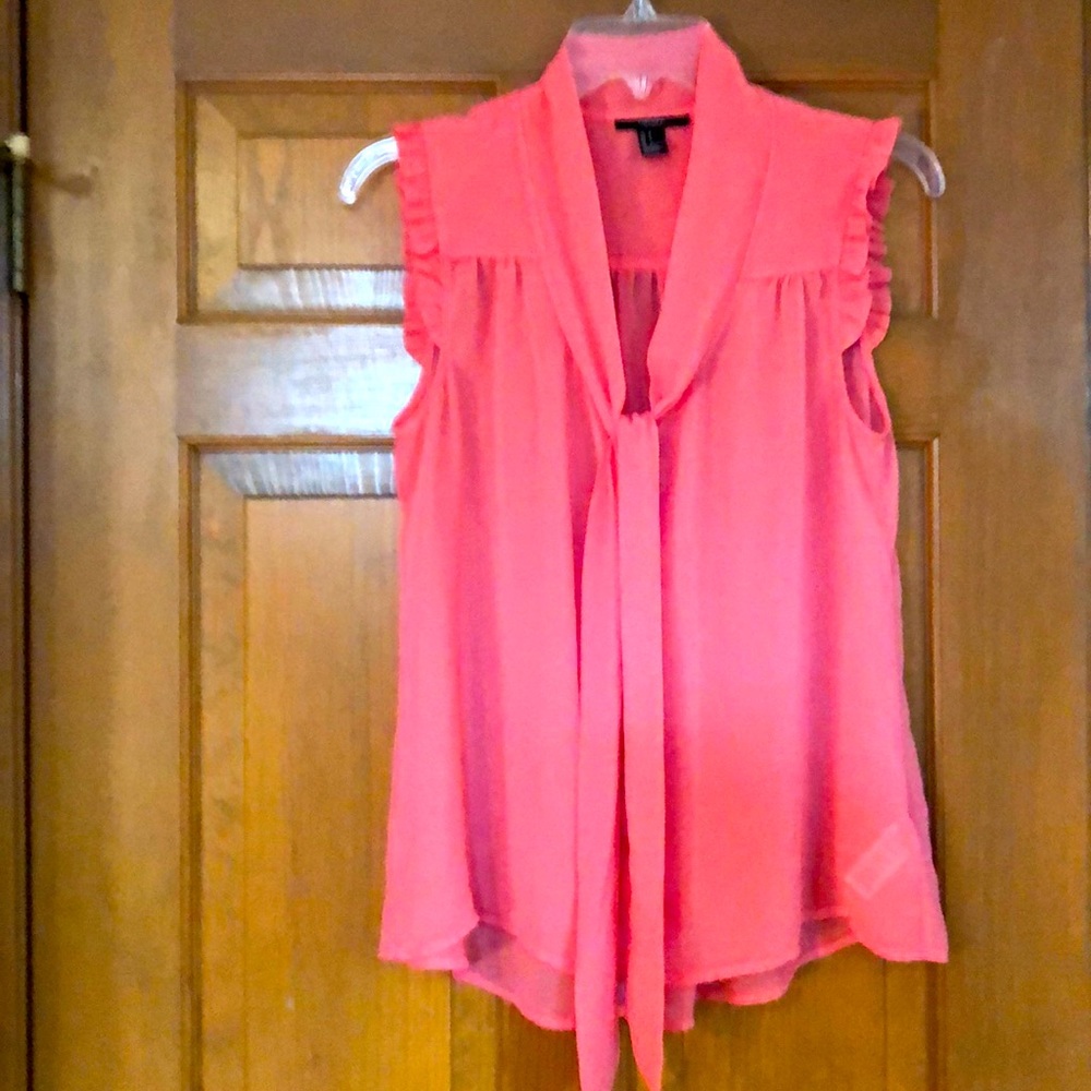 Sleeveless blouse NWOT